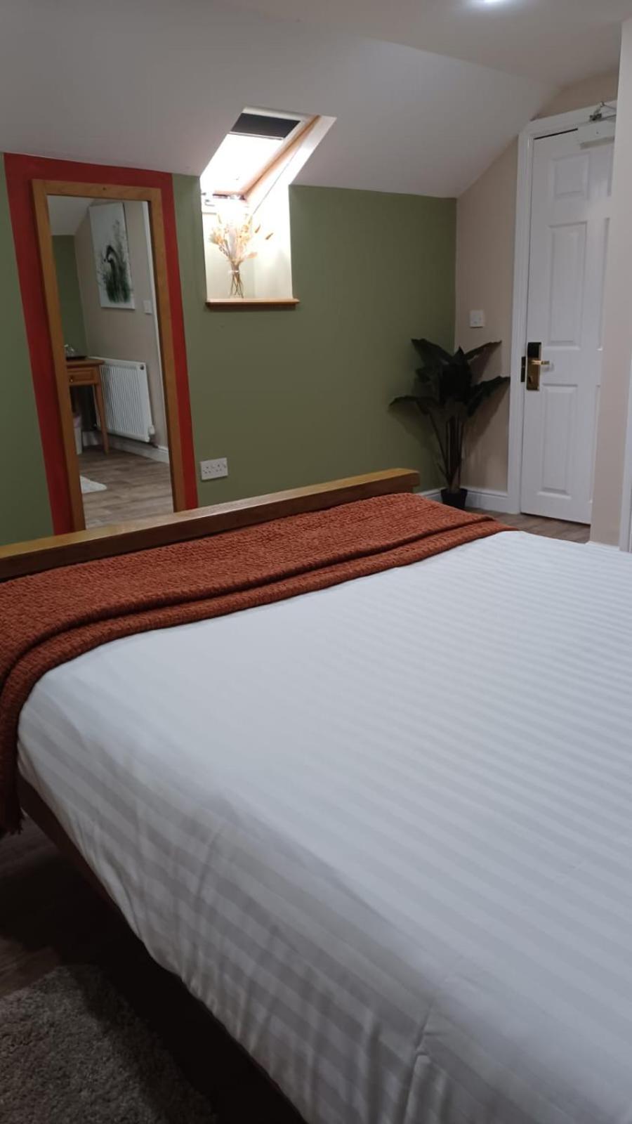 The Renishaw Rooms 외부 사진