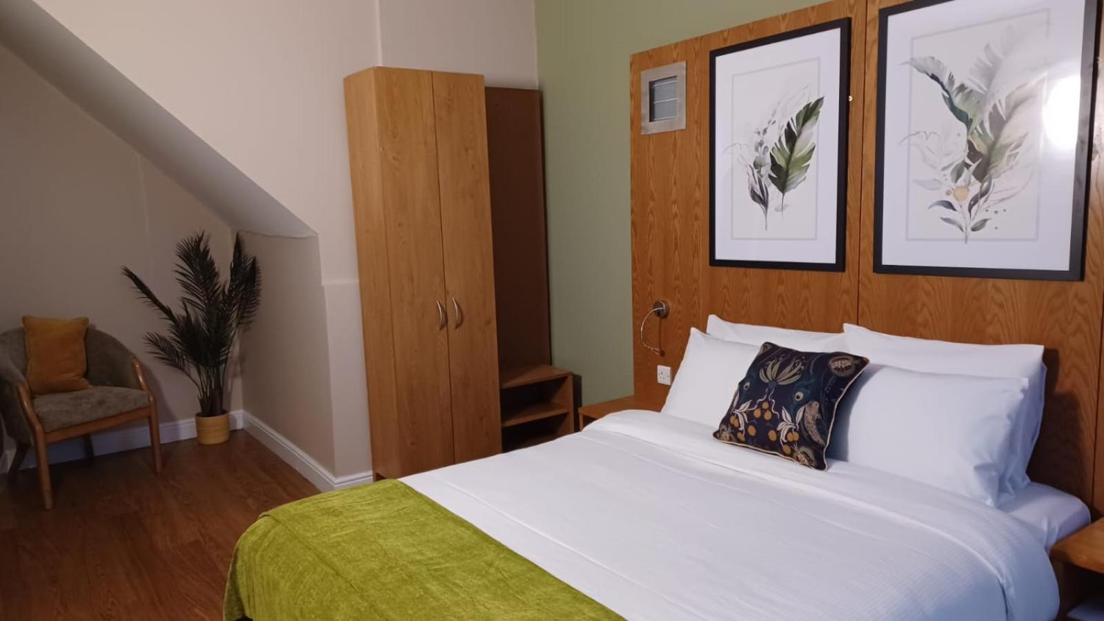The Renishaw Rooms 외부 사진